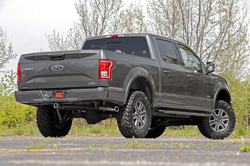Rough Country 4 "Lift Kit W/N3 Struts لعام 2011-2013 Ford F-150 4WD-57432 in Saudi Arabia