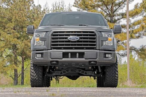 Rough Country 4 "Lift Kit W/N3 Struts لعام 2011-2013 Ford F-150 4WD-57432 in Saudi Arabia