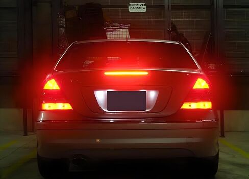 IJdmtoy OEM-spec العدسة الحمراء الكاملة LED Trunk Lid Third Brake Light Bar Assembating مع 2000-2007 Mercedes-Benz W203 C-Class سيدان in Saudi Arabia