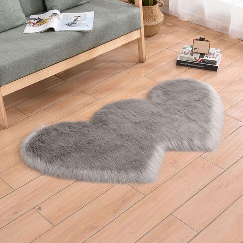 فو فرو فرو من جلد الغنم السجاد الصغير سجاد مقعد رقيق سجاد مزدوج القلوب على شكل سجاد ، 24 × 35 بوصات فاخرة من الصوف الحصير ديكور المنزل لحضانة غرفة نوم غرفة نوم أطفال (أسود) in Kuwait