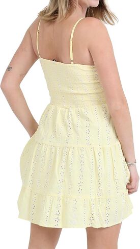 Angie Women's Peekaboo Sundress مع تنورة متدرجة in Kuwait
