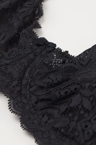 Woman's Daniela Lace Balconette Bra in Saudi Arabia