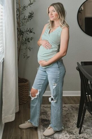 Pinkblush Light Cutout Detout Gaternity Strain Sever Canle Jeans in Kuwait