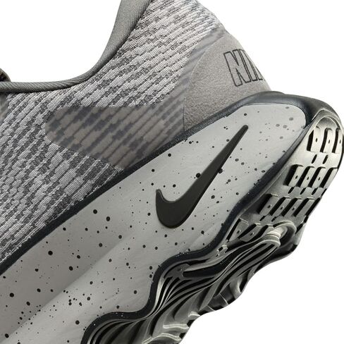 أحذية المشي للرجال Nike Motiva (DV1237-002 ، خام الحديد الخفيف/البيوتر/البيوتر المسطح) الحجم 11 in Saudi Arabia