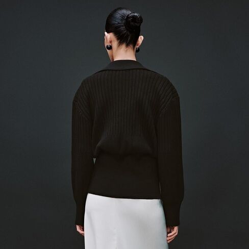 Cardigan للنساء V-Neck Label Long Sleeve Sweater محصنة غير رسمية مع زر معدني 2025 in Kuwait