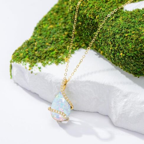 14K Solid Gold Teardrop Birthstone Necklace for Women, Real Gold 4CT Pear Shaped Green Gemstone and Moissanite Pendant Necklaces Mother's Day Birthday Christmas Gifts for Her Mom Nana, 16"+2" in Saudi Arabia