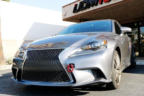 Ijdmtoy jdm Red Track Racing Racing Hook Ring Ring متوافق مع Lexus 2006-Up IS250 IS350 GS350 GS460 ، 2007-UP-UP ، 2011 CT & 2012-Up Rx Facelift ، مصنوع من الألمنيوم خفيف الوزن in Kuwait