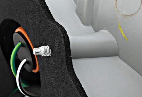 Compatible with Toyota Avalon Tail Light Lamp 2003 2004 Driver Left Side in Saudi Arabia