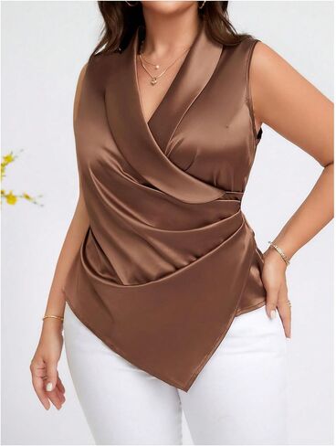 Oyoangle Women's Plus Siale Satin Wrap v الرقبة بلا أكمام بلوزة تنحنح غير متناظرة من الخزان in Saudi Arabia