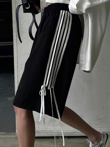 Obenie Women Baggy Striped Athletic Shorts Y2K Side Stripe Baggy Bermuda Shorts Summer Knee Length Wide Leg Shorts in Saudi Arabia