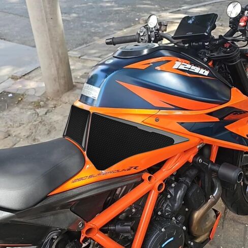 وسادة الخزان لـ KTM 1290 Super Duke R （2020-2025） 1290R دراجة نارية غاز دبابة الحامي الجانبية للاصطدام للاصطدام بقطع الركبتين مضاد للانزلاق خدش دائم تصميم عسل متين (أسود) in Kuwait