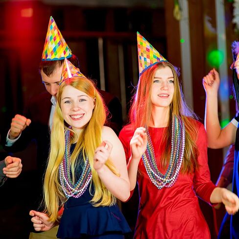 SHAOQINLIN 30 PCS White Bead Necklaces, 33" White Mardi Gras Christmas Beads Necklace, 4th of July Necklaces, Parade Throws Accessories for Christmas Independence Day New Year Party Favors in Kuwait