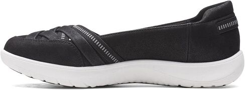 حذاء رياضي للسيدات من Clarks Adella Poppy in Kuwait