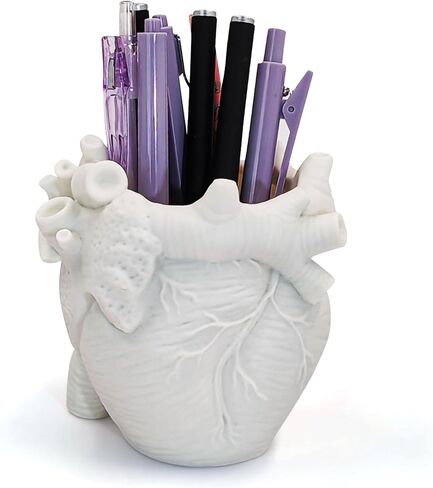 حامل القلم على شكل قلب للملحقات المكتبية والديكور المكتبي ، حامل قلم رصاص لمنظمي المكتب ، إكسسوارات المكتب المدمجة للنساء والرجال ، كأس رصاص للمدرسة ، المكتب ، المنزل (أحمر) in Kuwait