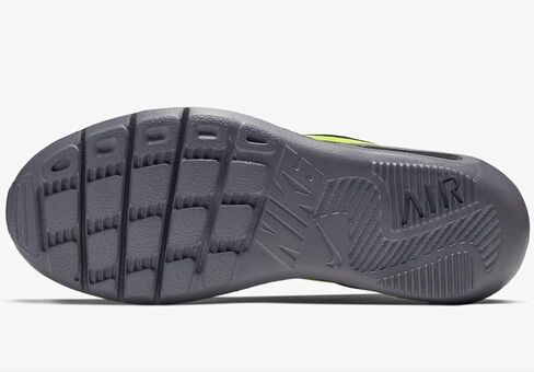 Nike Unisex-Child Air Max Oketo Grade School Sneaker in Saudi Arabia