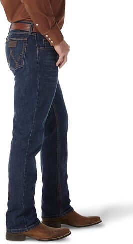 بنطلون جينز Wrangler رجالي قابل للتمدد بمقاس عادي in Kuwait