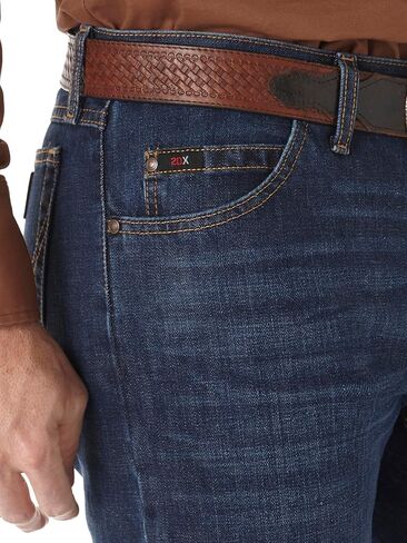 بنطلون جينز Wrangler رجالي قابل للتمدد بمقاس عادي in Kuwait