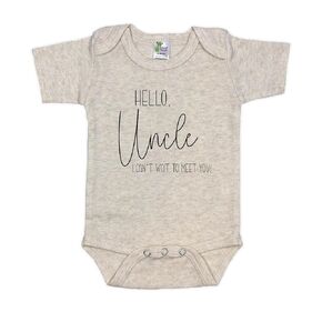 New Baby Reveal for Uncle - Pregnancy Announcement Infant Bodysuit - Surprise For Brother - Hello Uncle I Can't Wait To Meet You (Natural)