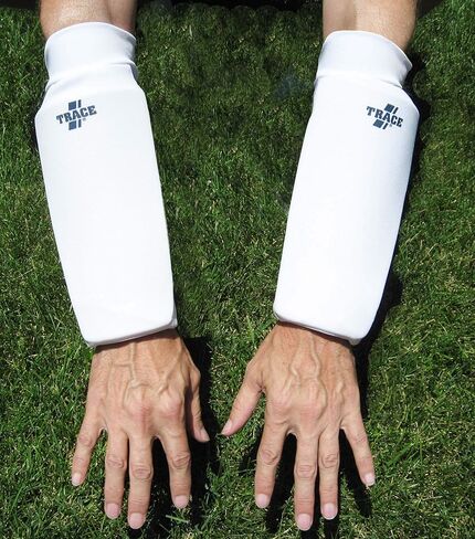 واقي ذراع كرة القدم من آدامز الولايات المتحدة الأمريكية in Kuwait