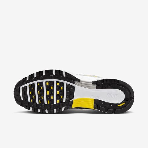 أحذية Nike P-6000 للرجال (CD6404-100 ، اللون الأبيض/البلاتين/الأبيض) الحجم 11 in Saudi Arabia