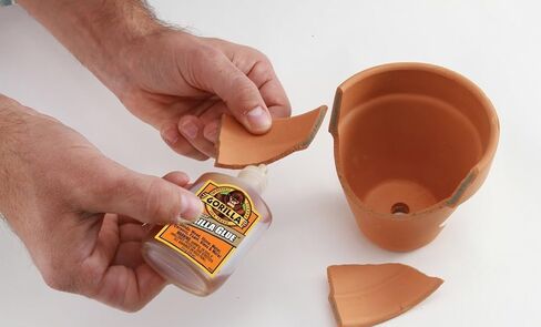 Gorilla Original Gorilla Glue, Waterproof Polyurethane Glue, 2 Ounce Bottle, Brown, (Pack of 1) in Kuwait