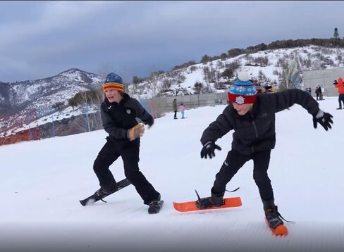 Tundra Wolf Kids Skis - Skis for Kids with Universal Bindings for Toddlers و Up -Shoe Size 9C to 7y - Build Balann in Kuwait