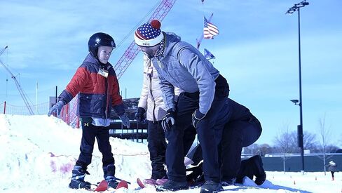 Tundra Wolf Kids Skis - Skis for Kids with Universal Bindings for Toddlers و Up -Shoe Size 9C to 7y - Build Balann in Kuwait