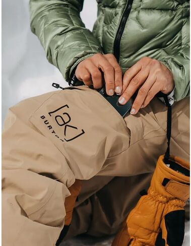 Burton Womens AK GORE-TEX Summit Insulated Snowboard Pant in Saudi Arabia