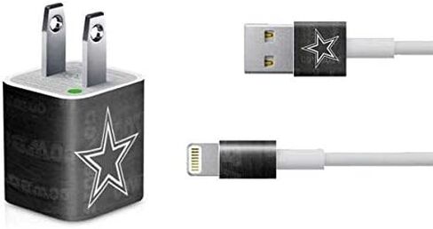 Skinit Decal بشرة أخرى متوافقة مع شاحن iPhone (5W USB) - تصميم NFL Dallas Cowboys مرخص رسميًا in Kuwait