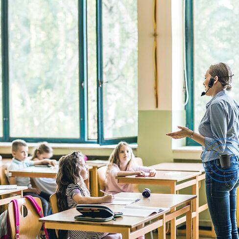 Zoweetek أصلي مضخم صوت للمعلمين مع 2 ميكروفونات ، سماعة ميكروفون الصوت اللاسلكي ، مكبر صوت محمول Megaphone للفصل الدراسي ، التدريب ، التدريس ، اليوغا ، الاجتماع ، الكلام in Kuwait