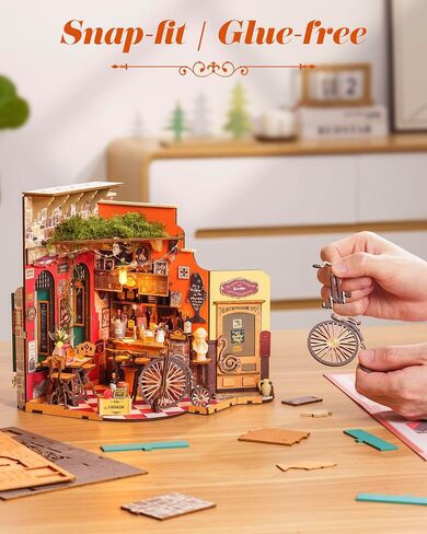 طقم أثاث مصغر خشبي لبيت الدمى من روبوتايم بتصميم منزل صغير أخضر مع إضاءة LED أفضل هدايا عيد الميلاد للنساء والفتيات in Kuwait
