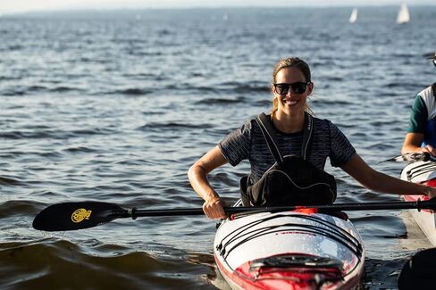 المستوى السادس تنورة رذاذ بنجي النادي in Kuwait