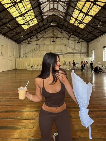 Womens Double Lined Workout Tops Backless Basic Black Crop Tank Tops Athletic Fitness Summer 2025 Adjustable Straps Camisole Sexy V Neck Slim Fit Pilates(Black,Medium) in Kuwait