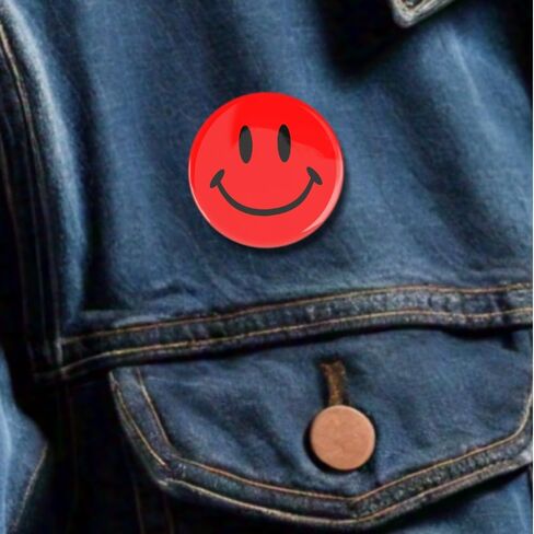Smiley Face Pinback Buttons – Classic Round Badge, Durable Metal with Secure Pinback, Ideal for Backpacks and Clothing – Emoji Novelty Pins for Parties, Giveaways and Everyday Wear, 1 Inch (25 Pack) in Saudi Arabia