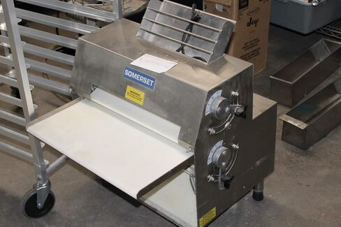Somerset CDR-2000 20" Double Pass Dough Sheeter | 3/4 HP in Saudi Arabia