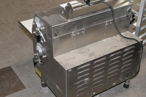 Somerset CDR-2000 20" Double Pass Dough Sheeter | 3/4 HP in Saudi Arabia