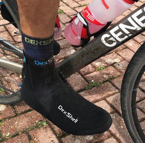 DexShell Cycling Shoe Covers for Men and Women, Showerproof & Windproof for Winter Road Cycling Biking Overshoes in Kuwait