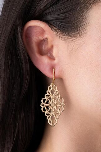 Aloha Earrings Gold Tone Non Pierced Clip On Dangling Earrings in Kuwait