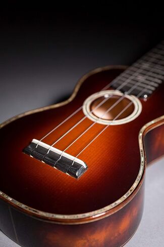 Martin Premium Polygut Strings M625 ، Gauge Graphite Gray Strings in Kuwait