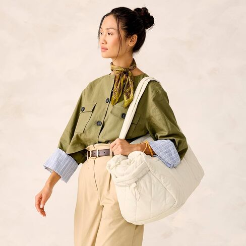 Vera Bradley Featherweight Large Original Duffel Bag, Cayenne in Kuwait