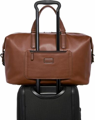 Tumi - Harrison Nelson Duffel - Business Travel Duffel - حقيبة سفر مريحة مع حزام كتف قابل للإزالة ، جيوب متعددة - bombe أسود in Kuwait