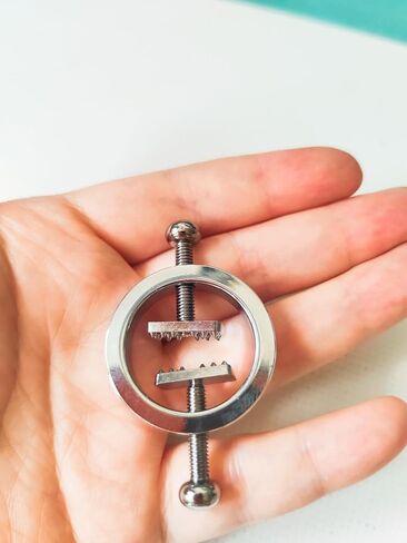 2 PCS Fake Body Ring Nipple Non Piercing Clip Ring Nipple Clmps Faux Women's Faux Body Piercing Jewelry in Kuwait