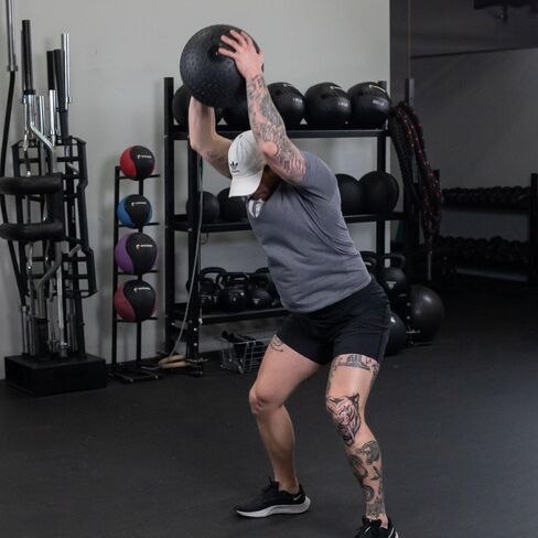 Titan Fitness Rubber Tread Slam Ball ، Loons Dead ، تمرين الوزن - رمي ، الصيد ، Slam ، Twist in Kuwait