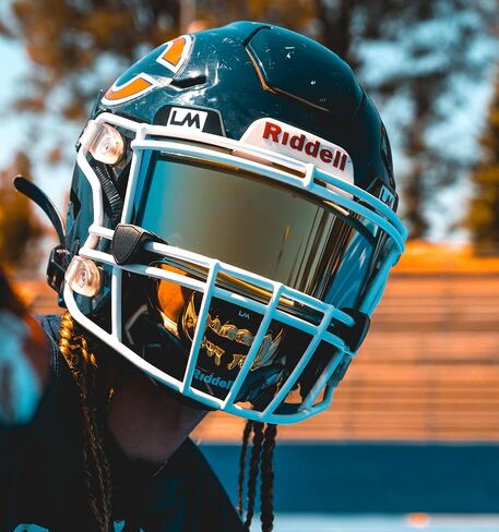 Loudmouth Football Mouth Guard - 3D Chrome Beast Football Liece ، تناسب البالغين والشباب الذين تتراوح أعمارهم بين 5 سنوات ، واقي الفم (Beast 3D - Chrome Black/Gold) in Kuwait