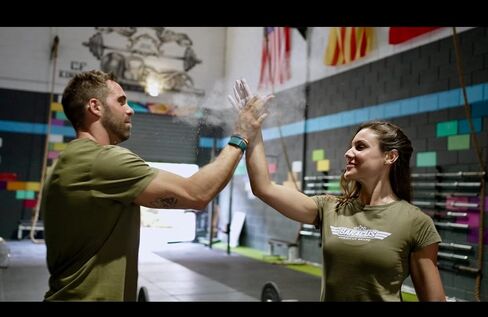 Baracus Chalk Bag - Premium Gym Chalk لتسلق ورفع الطباشير والجمباز ورفع الأثق in Saudi Arabia