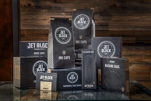 Jet Black Supply Supply Distable Dripe Sheets for Tattoo ، 50 Pack ، 40 "× 90" ، مادة غير منسوجة ، طبقة من فيلم PE ، مقاوم للماء ، مقاومة للتسرب والتنفس ، الأسود in Saudi Arabia