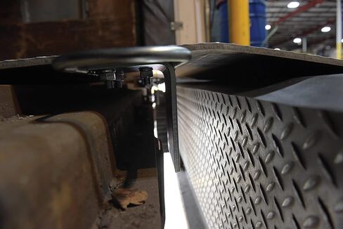 Vestil E-4830 الألومنيوم قفص الاتهام لوحة قابلة للاستخدام 48 بوصة. × 30 بوصة. 3/8 في. سمك اللوحة 4100 رطل. سعة in Kuwait