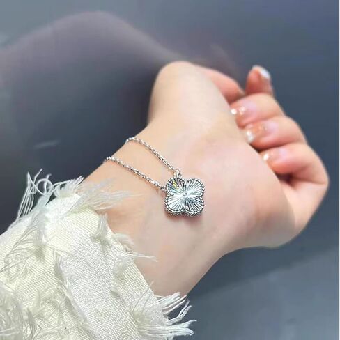 قلادة قلادة من Kelmall Gold Plated Clover for Women - قلادة من الفولاذ المقاوم للصدأ - مربع مجوهرات معبأة in Kuwait