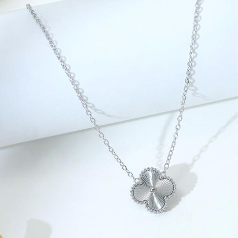 قلادة قلادة من Kelmall Gold Plated Clover for Women - قلادة من الفولاذ المقاوم للصدأ - مربع مجوهرات معبأة in Kuwait