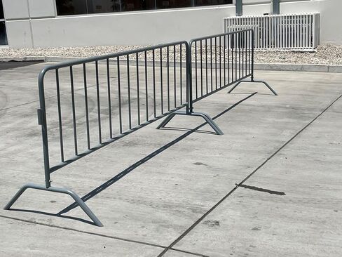 Sandbaggy Metal 8.5 ft Crowd Control Barricades - Interlocking Barriers - Removable Bridge Feet - Portable Temporary Fence, Rust Resistant Steel (4, 8.5 ft x 40 in (W x H)) in Kuwait